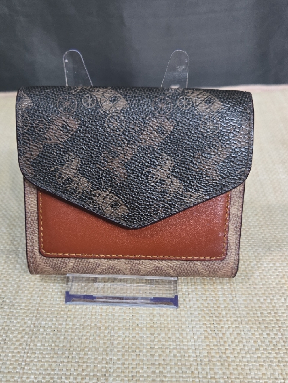 Coach Compact Envelope Wallet - Picture 9 of 9